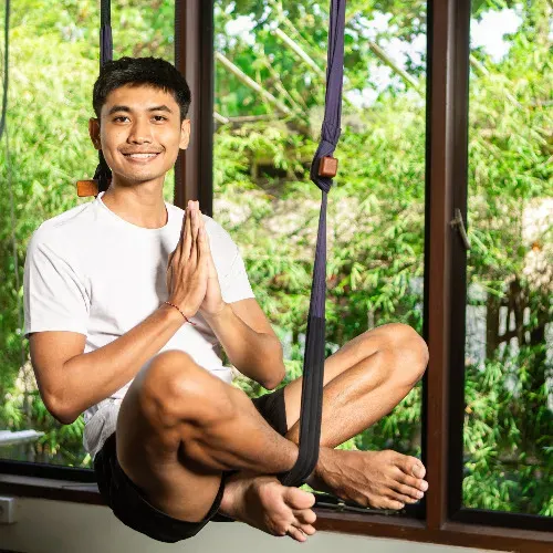 Class | Fly High Yoga